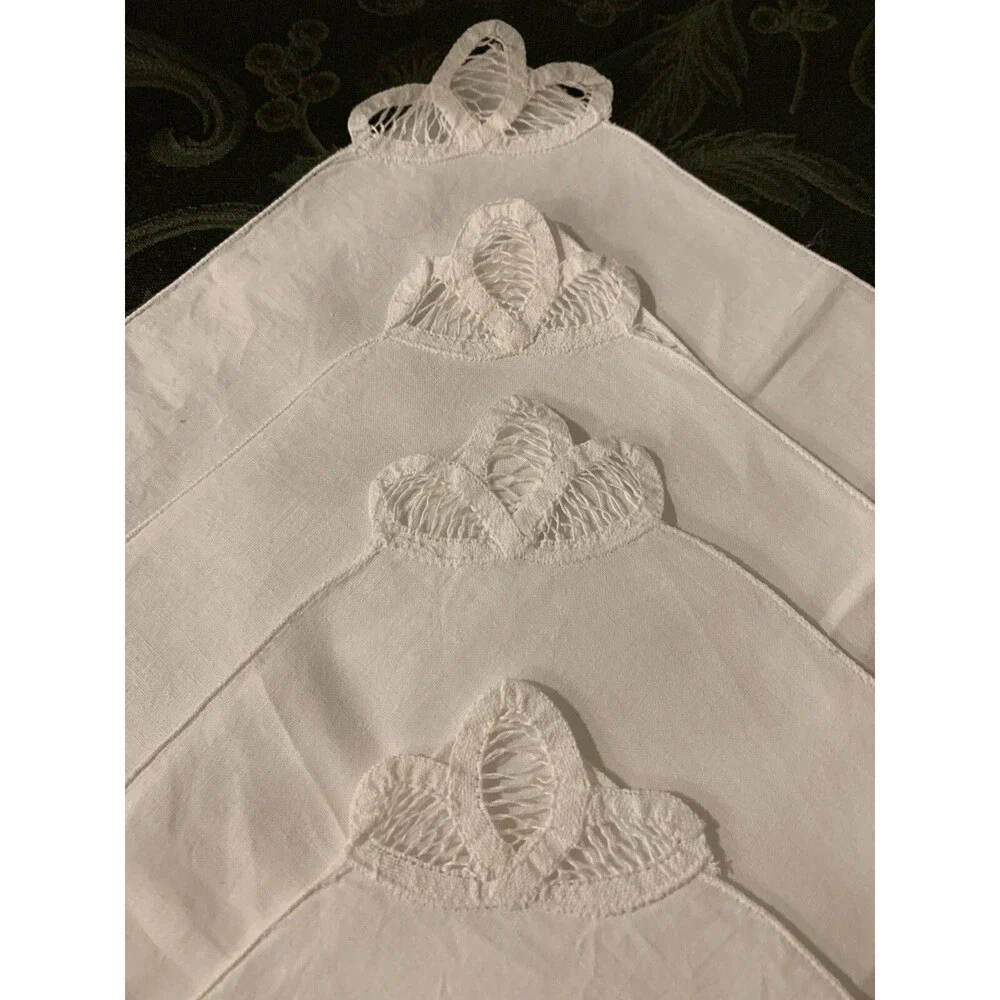 4 Snow White Linen Cotton Napkins Lace Corner